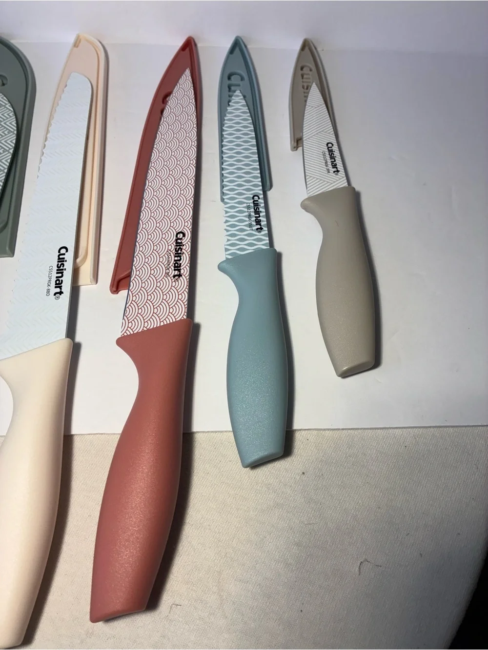 NEW Cuisinart Advantage 10 Pc Ceramic Coated Knife Set w/ Blade Guards Pastel Co